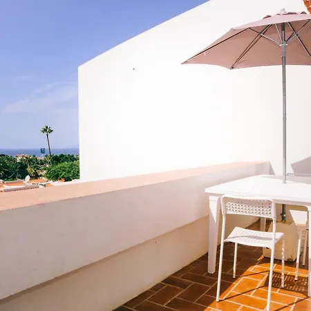 Island Village 2 Bedroom أذيخي