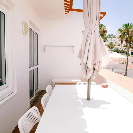 Island Village 2 Bedroom أذيخي